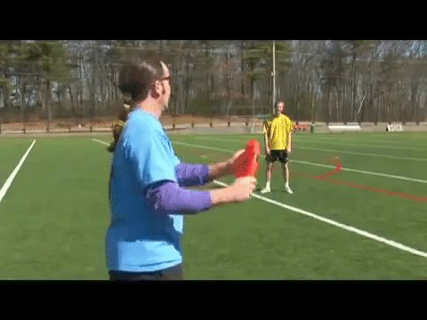 overhand frisbee throw